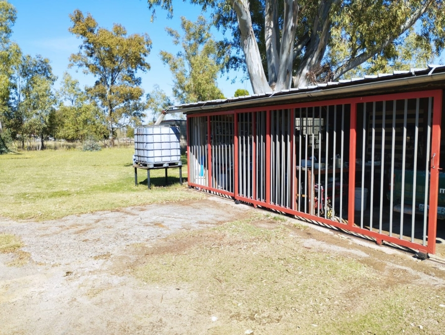Commercial Property for Sale in Bloemspruit Free State